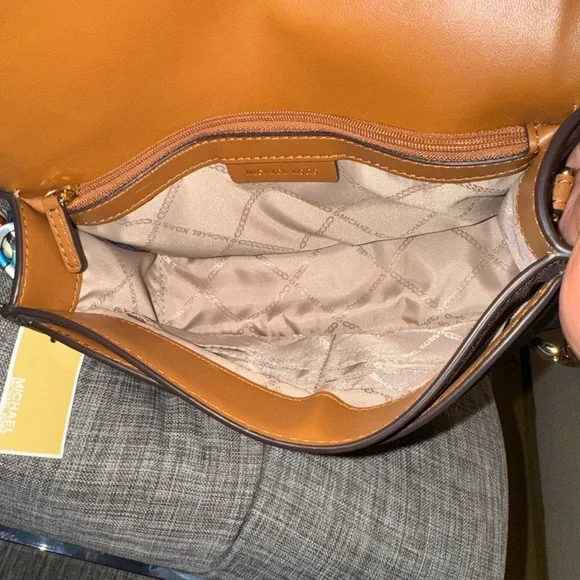 Michael Kors Jet Set Logo Brown and Tan Chain Crossbody NWT - Picture 12 of 17